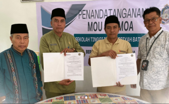Perluas Jangkauan Pengawasan Partisipatif Pada Generasi Muda, Bawaslu Batubara Lakukan Penandatanganan MoU dan MoA dengan STIT Batu Bara